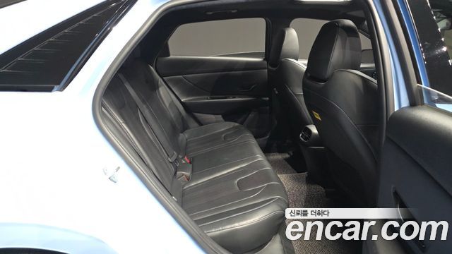 Hyundai AVANTE 2022 — photo 18