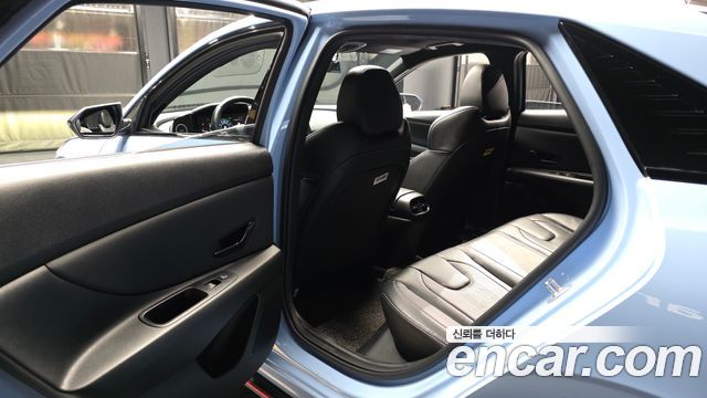 Hyundai AVANTE 2022 — photo 16