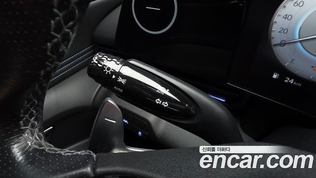 Hyundai AVANTE 2022 — photo 28