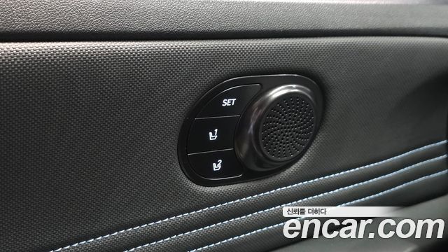 Hyundai AVANTE 2022 — photo 31