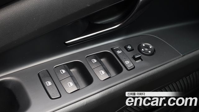 Hyundai AVANTE 2022 — photo 32