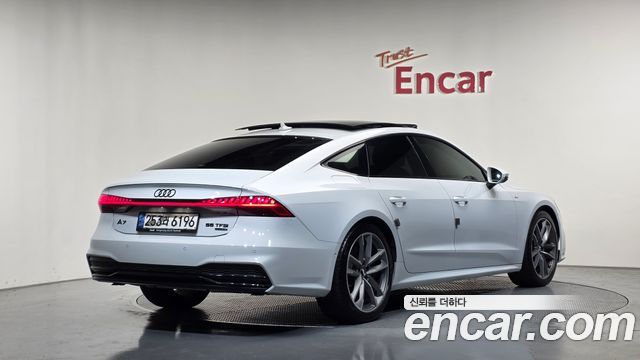 Audi A7 2020 — photo 2