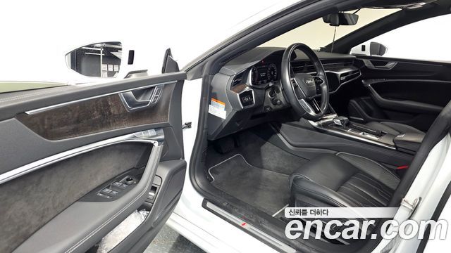 Audi A7 2020 — photo 13