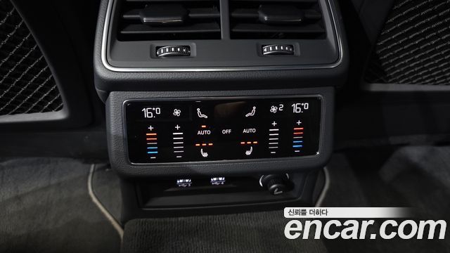 Audi A7 2020 — photo 31
