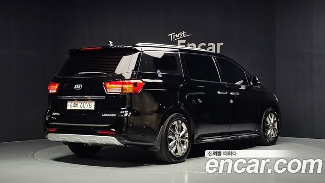 Kia Canival 2016 — photo 2