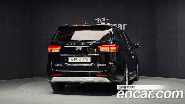 Kia Canival 2016 — photo 4