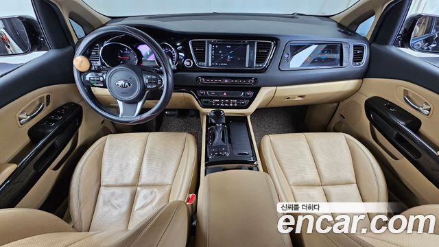 Kia Canival 2016 — photo 7