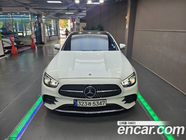 Mercedes-Benz E-Class 2022 — photo 3