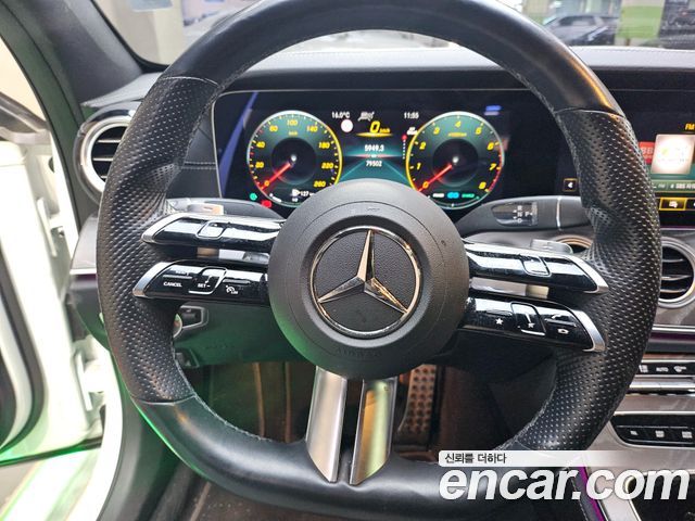 Mercedes-Benz E-Class 2022 — photo 13