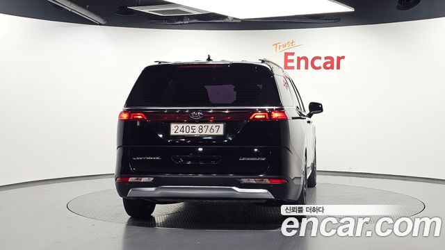 Kia Canival 2021 — photo 4
