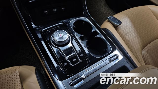 Kia Canival 2021 — photo 12