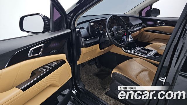 Kia Canival 2021 — photo 17