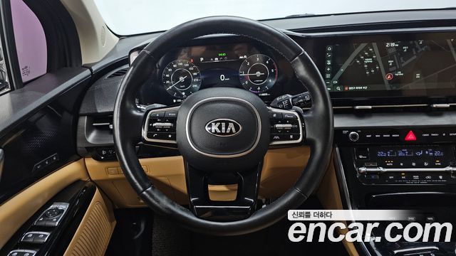 Kia Canival 2021 — photo 19