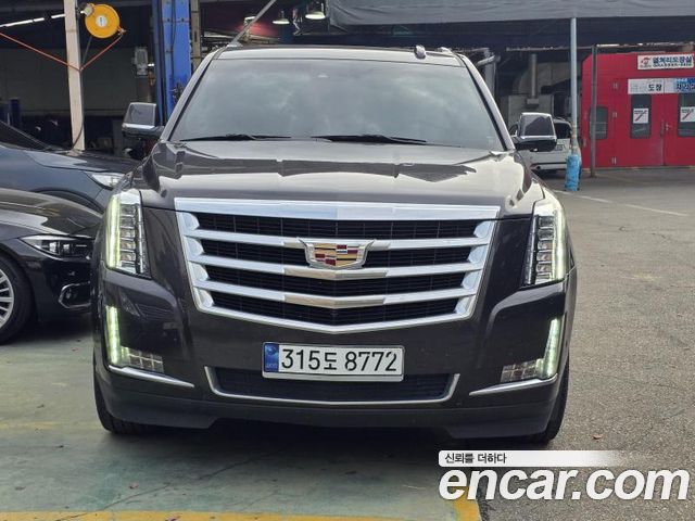 Cadillac Escalade 2017 — photo 2