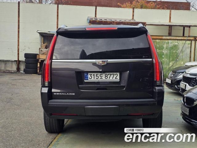 Cadillac Escalade 2017 — photo 4