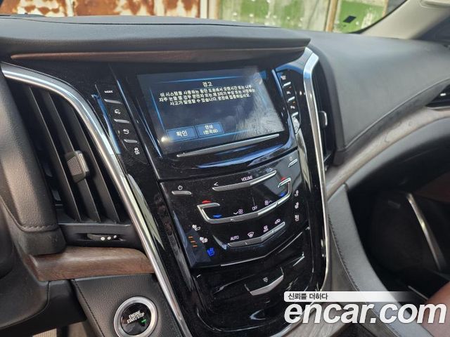 Cadillac Escalade 2017 — photo 6