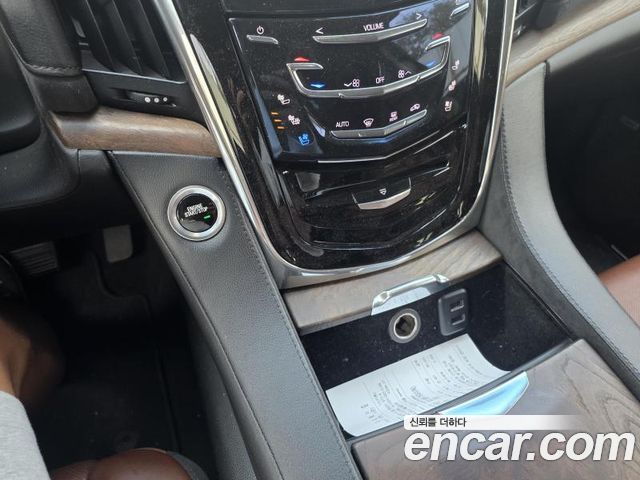 Cadillac Escalade 2017 — photo 7