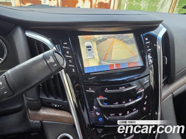 Cadillac Escalade 2017 — photo 8
