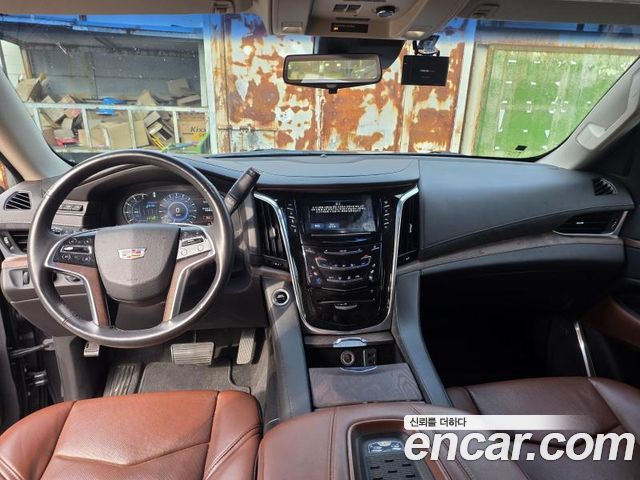 Cadillac Escalade 2017 — photo 14