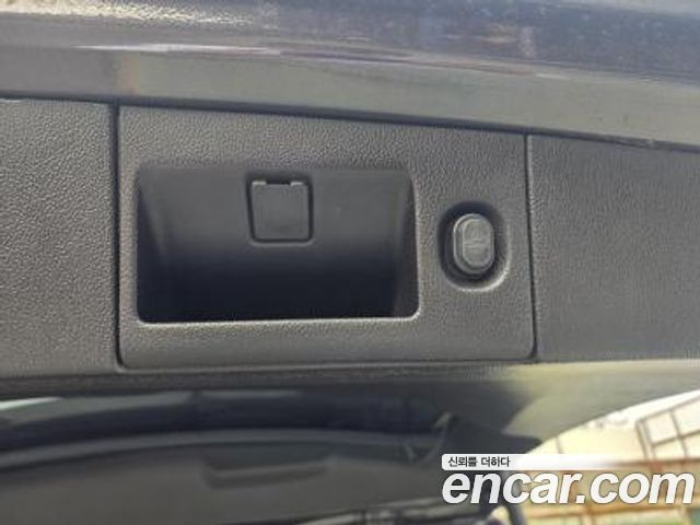 Cadillac Escalade 2017 — photo 15