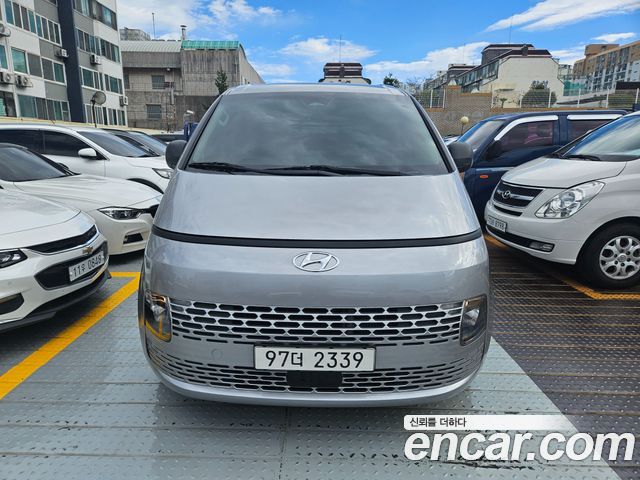 Hyundai Staria 2022 — photo 2