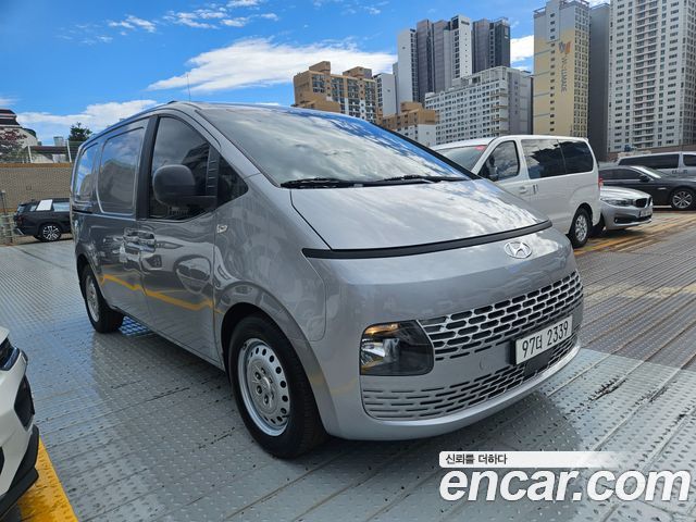 Hyundai Staria 2022 — photo 3