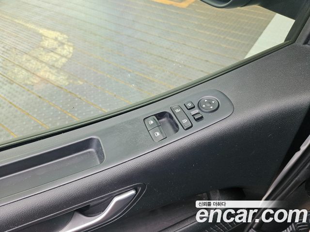 Hyundai Staria 2022 — photo 13