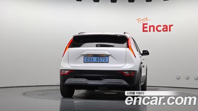 Kia Niro 2023 — photo 4