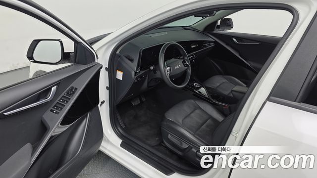 Kia Niro 2023 — photo 13