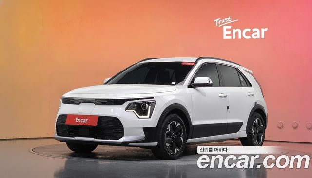 Kia Niro 2023 — photo 1