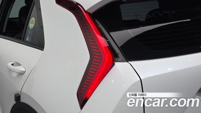 Kia Niro 2023 — photo 9