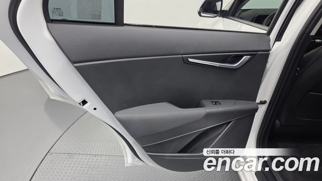 Kia Niro 2023 — photo 15