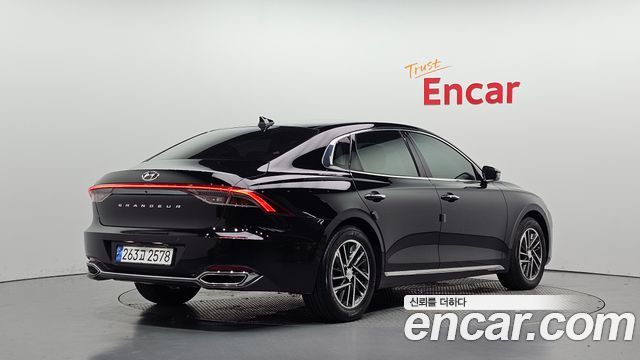 Hyundai Grandeur 2022 — photo 2