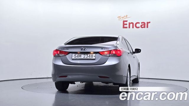 Hyundai AVANTE 2012 — photo 4