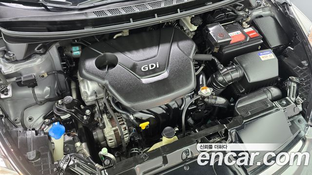 Hyundai AVANTE 2012 — photo 6