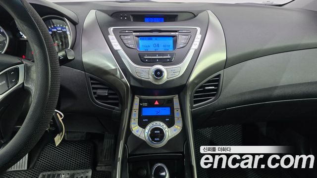 Hyundai AVANTE 2012 — photo 20