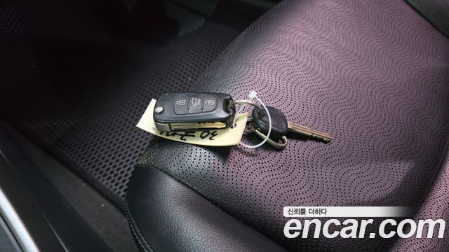 Hyundai AVANTE 2012 — photo 21