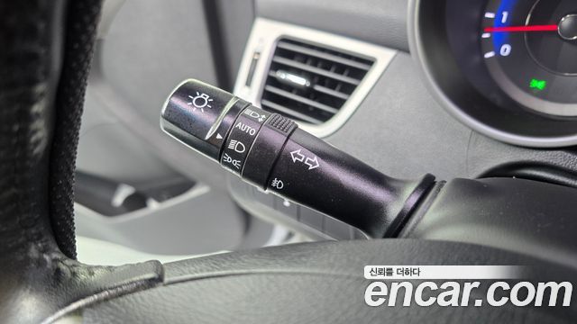 Hyundai AVANTE 2012 — photo 22