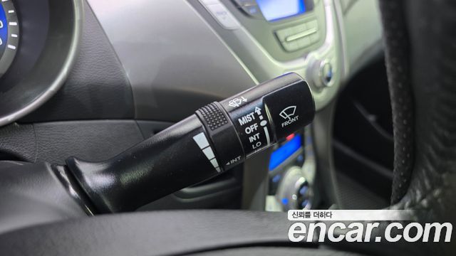 Hyundai AVANTE 2012 — photo 23