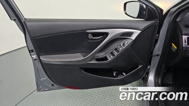 Hyundai AVANTE 2012 — photo 14
