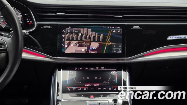 Audi Q8 2021 — photo 20