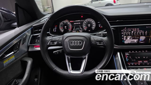 Audi Q8 2021 — photo 21