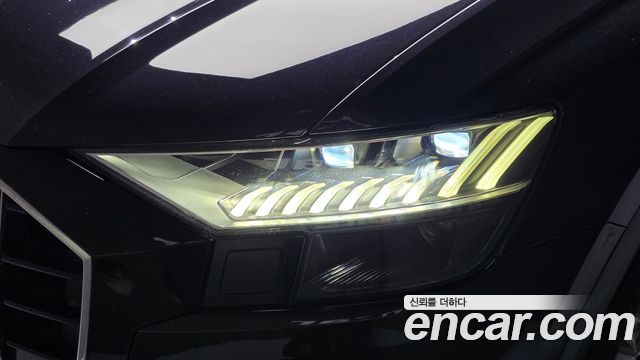 Audi Q8 2021 — photo 8