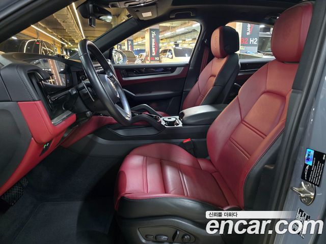 Porsche Cayenne 2024 — photo 12