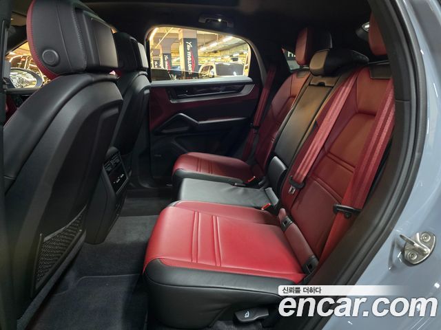 Porsche Cayenne 2024 — photo 13