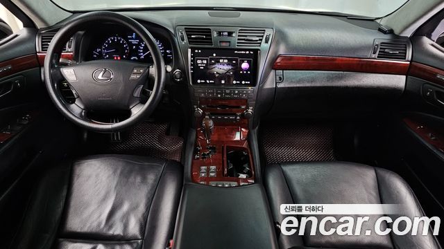 Lexus LS 2009 — photo 7