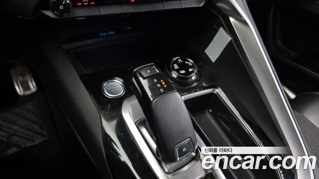 Peugeot 3008 2018 — photo 9