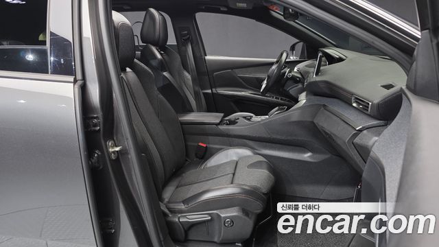 Peugeot 3008 2018 — photo 11