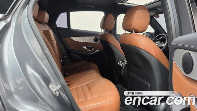 Mercedes-Benz GLC-Class 2018 — photo 17
