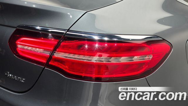 Mercedes-Benz GLC-Class 2018 — photo 9